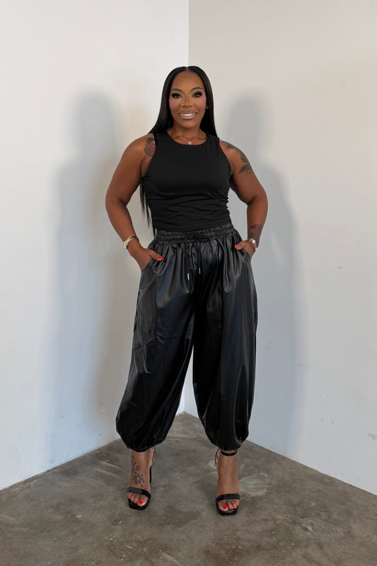 Too Smooth Joggers (Black)