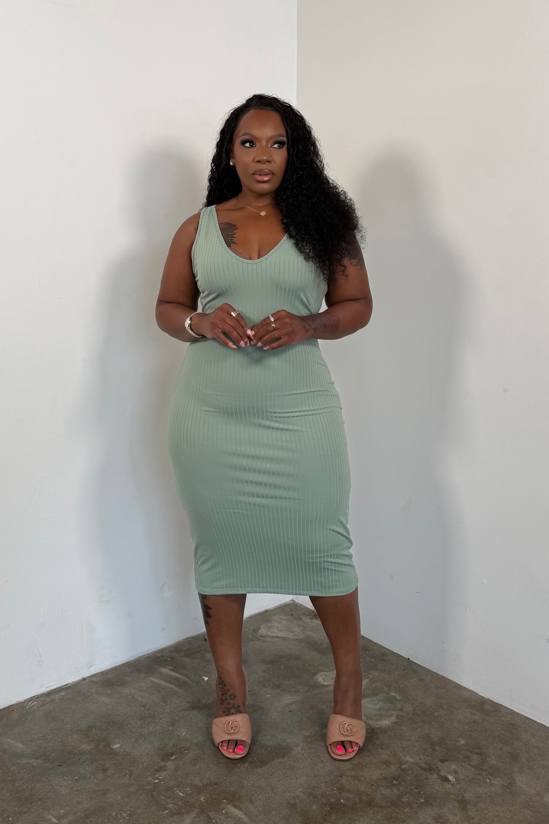 midi dress green The Go To Midi Dress (Green Bay) – I'MarE Boutique