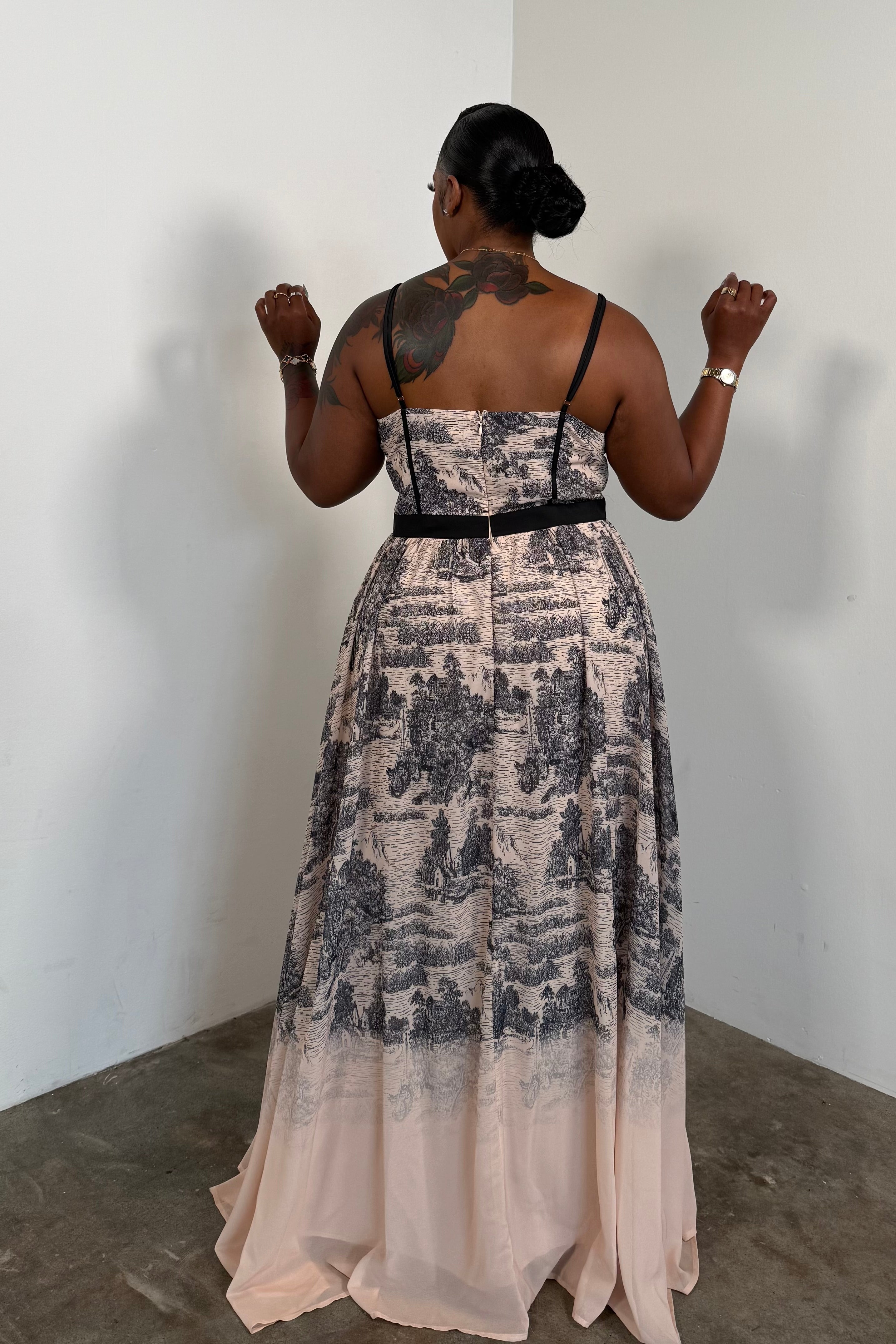 Château Maxi Dress Dress (Taupe & Black)