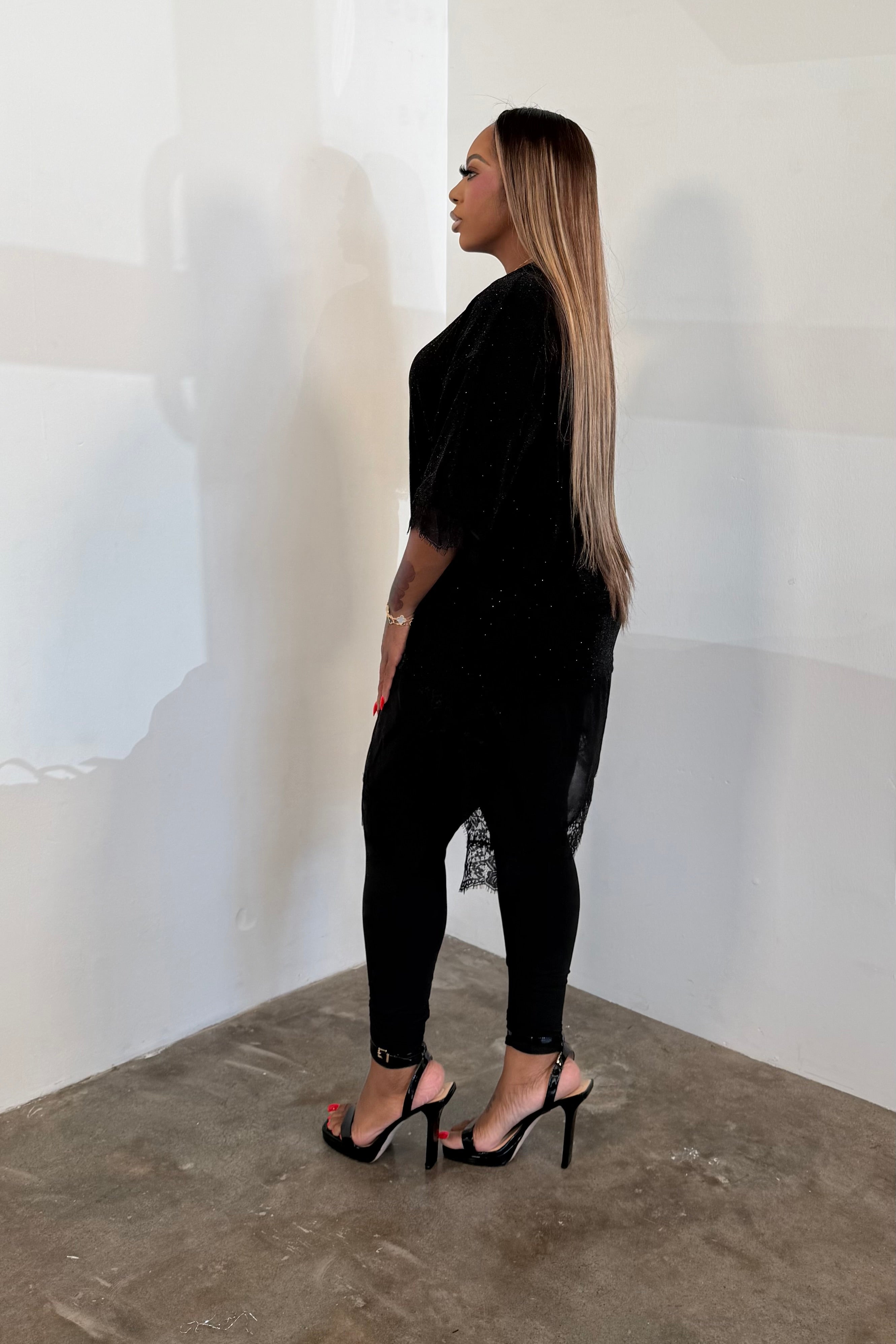 Midnight Charm Top (Black)