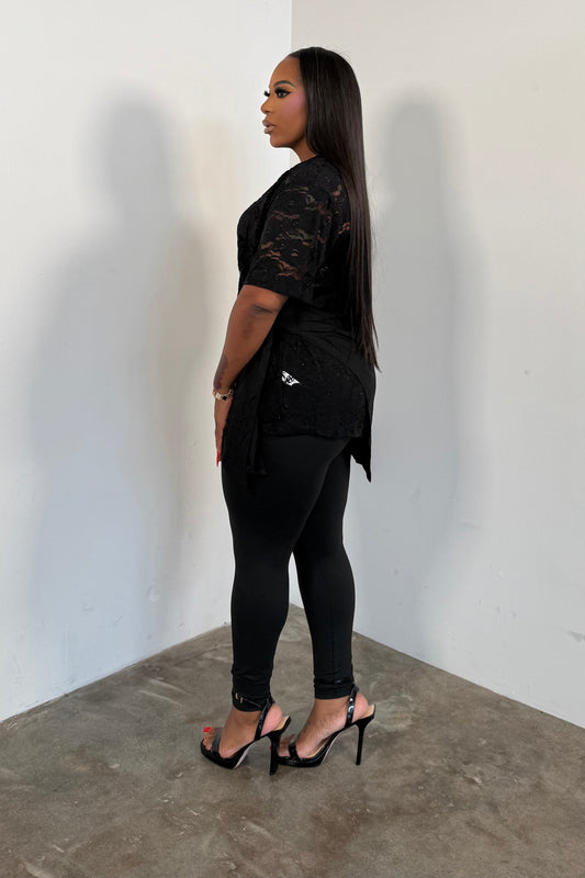 A Touch of Lace Top (Black)
