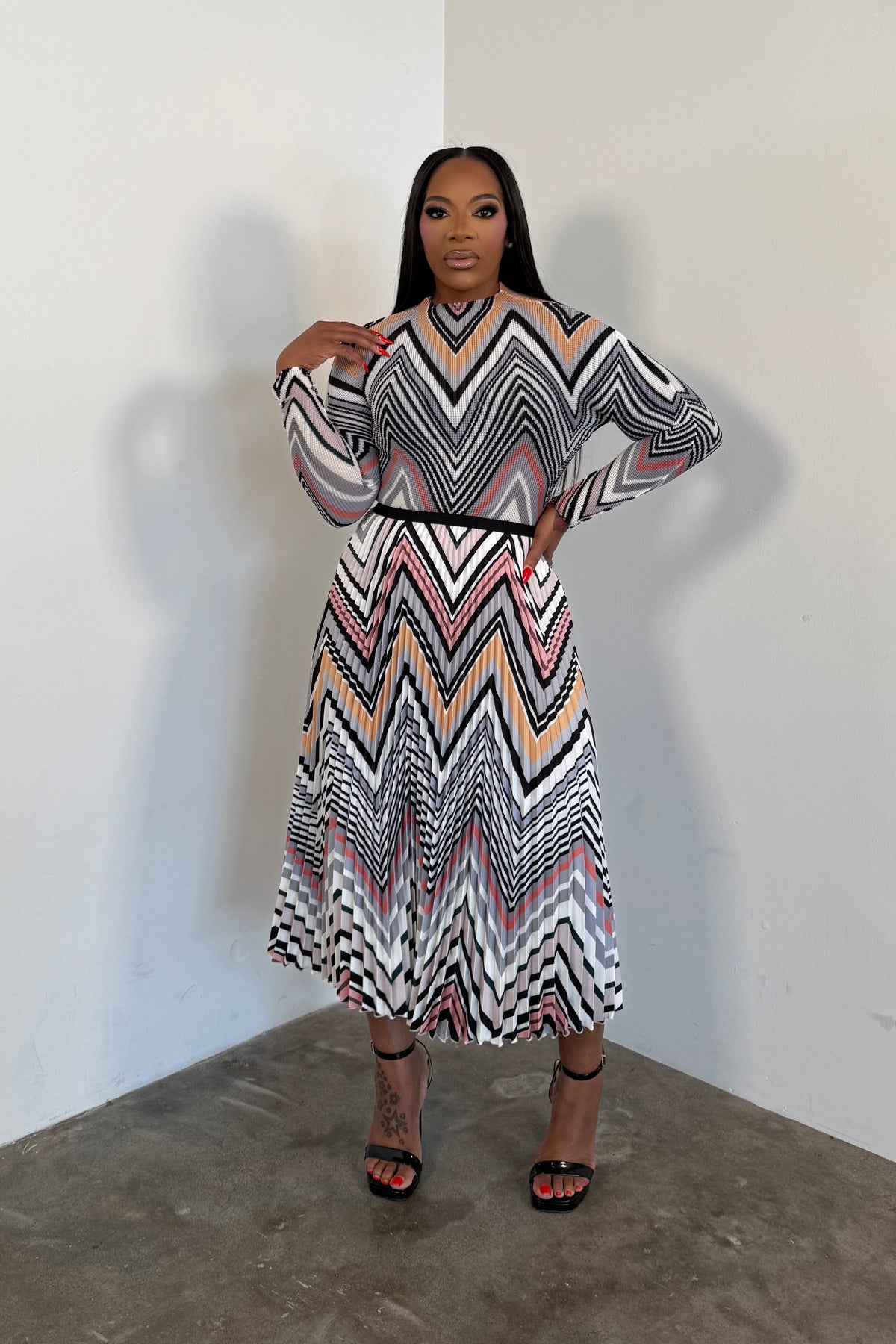 Ripple Effect Skirt Set (Taupe Lines)