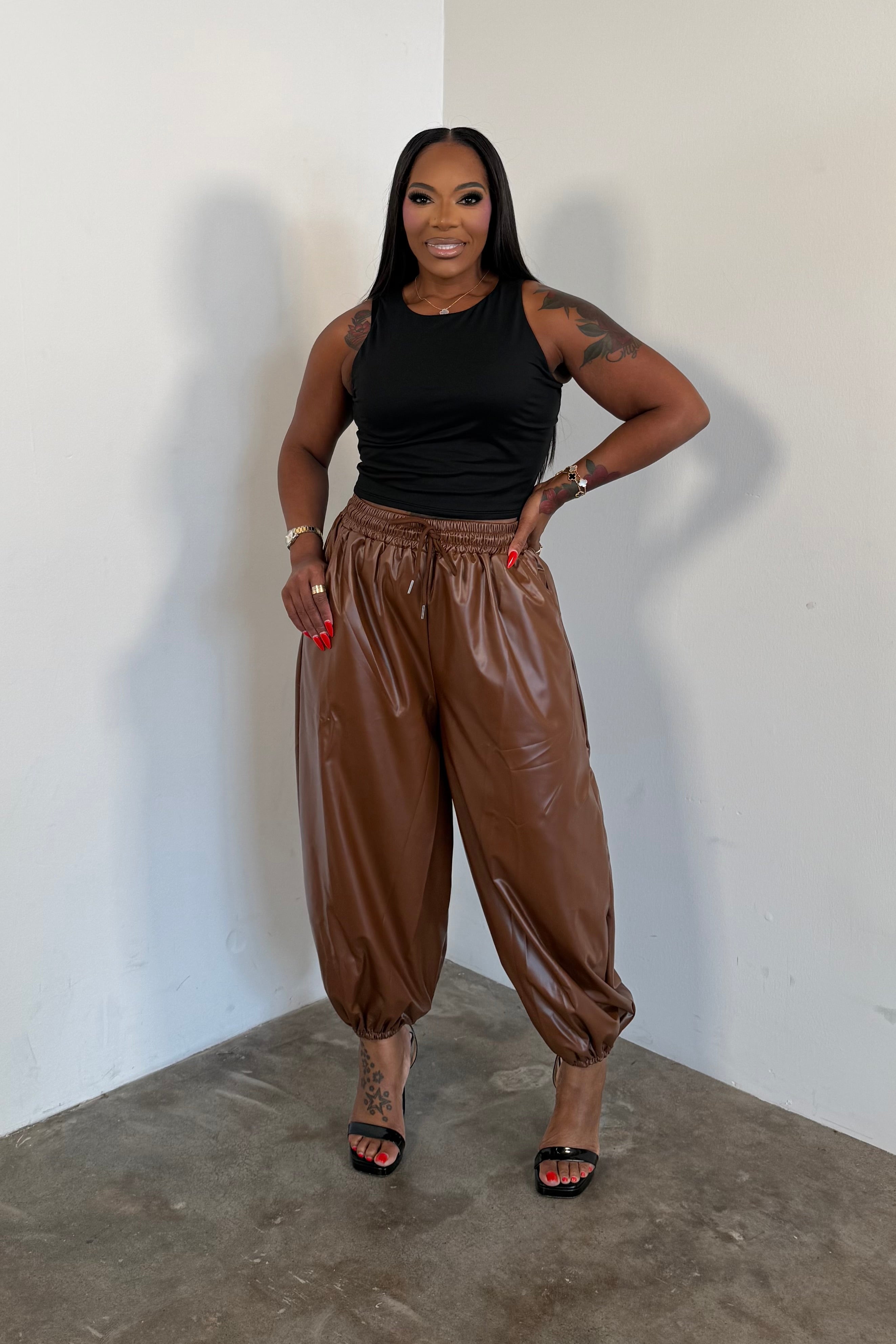 Too Smooth Joggers (Brown)